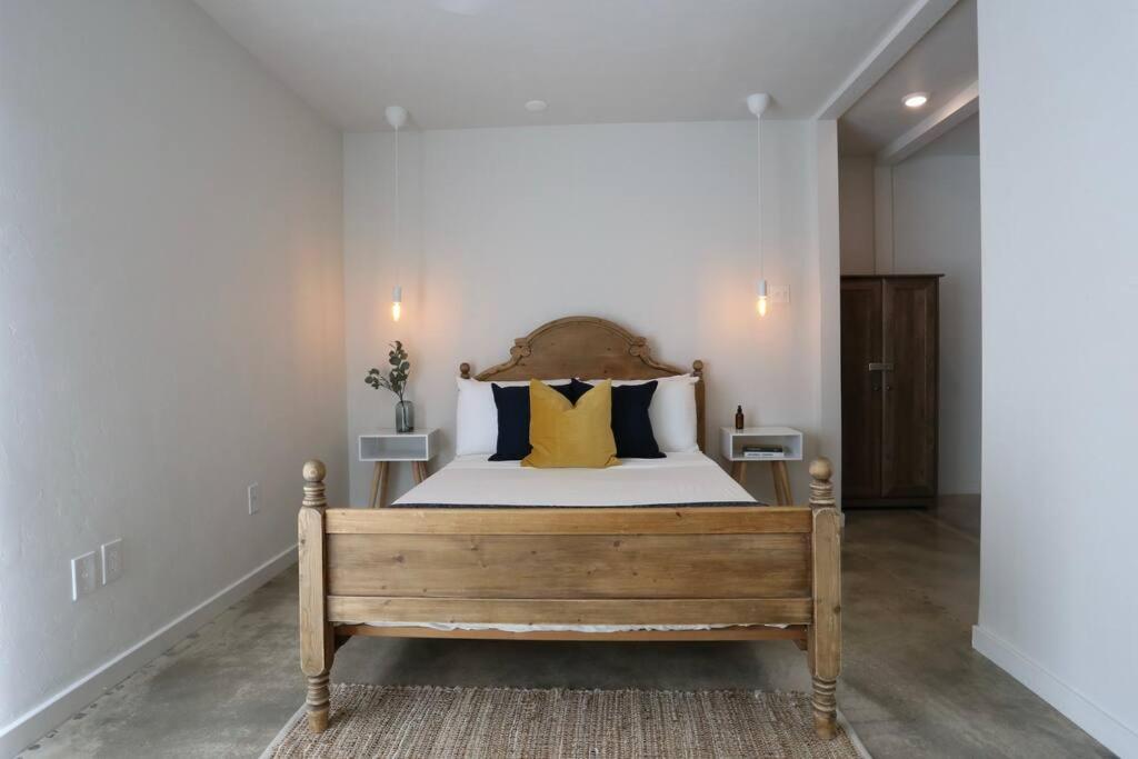 Concrete Suite 5 Min Walk To Shands Uf Gainesville Ngoại thất bức ảnh