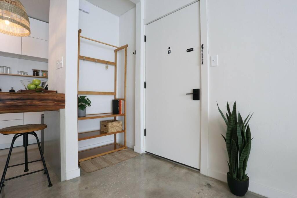 Concrete Suite 5 Min Walk To Shands Uf Gainesville Ngoại thất bức ảnh