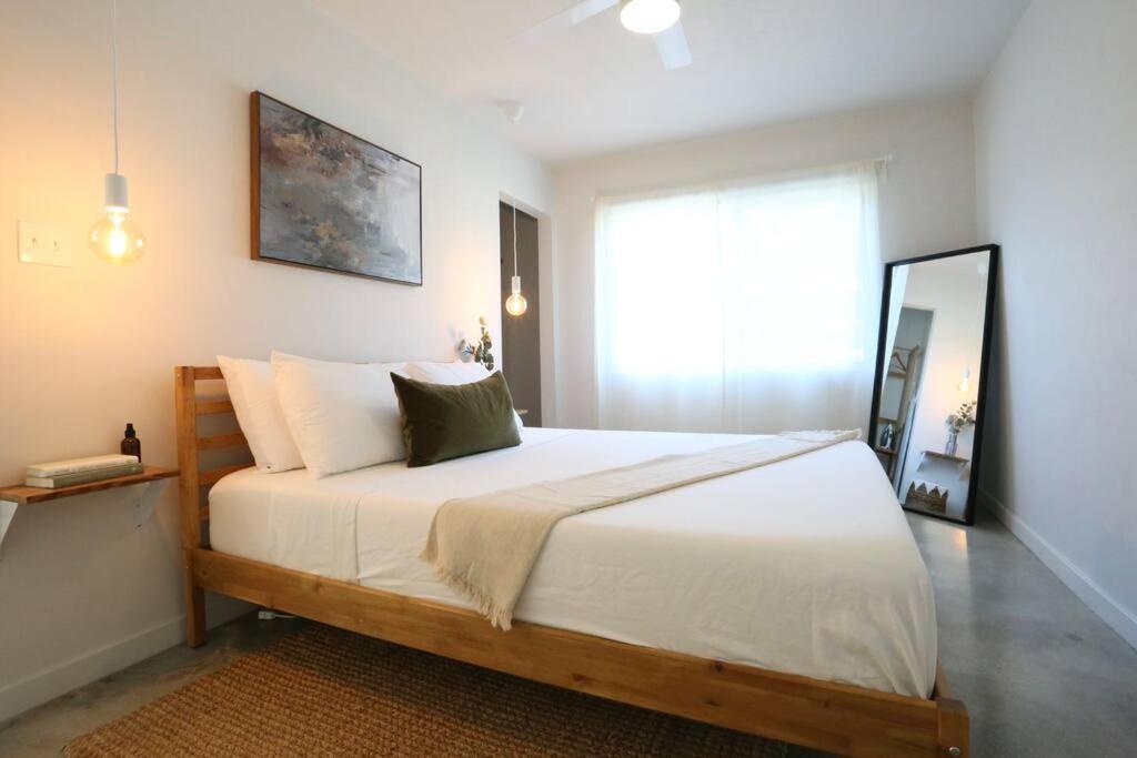Concrete Suite 5 Min Walk To Shands Uf Gainesville Ngoại thất bức ảnh